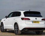 2019 Volkswagen Touareg V6 TDI R-Line (UK-Spec) Rear Three-Quarter Wallpapers 150x120