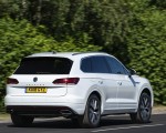 2019 Volkswagen Touareg V6 TDI R-Line (UK-Spec) Rear Three-Quarter Wallpapers 150x120