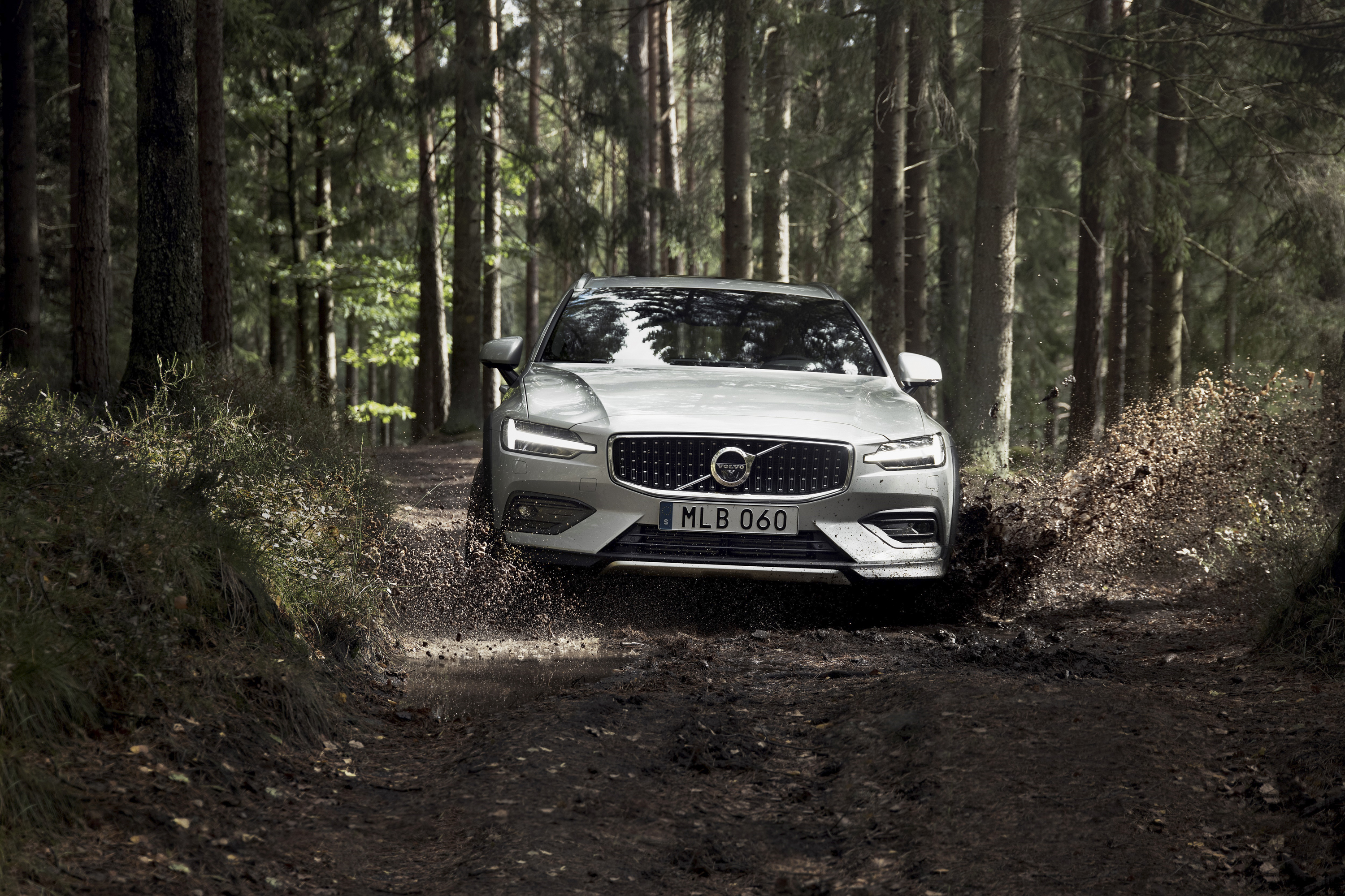 2019 Volvo V60 Cross Country Front Wallpapers (8)