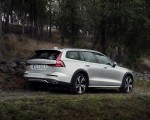 2019 Volvo V60 Cross Country Rear Three-Quarter Wallpapers 150x120 (5)