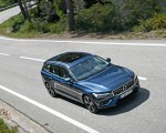 2019 Volvo V60 Front Three-Quarter Wallpapers 150x120