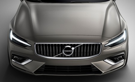 2019 Volvo V60 Grill Wallpapers 450x275 (42)