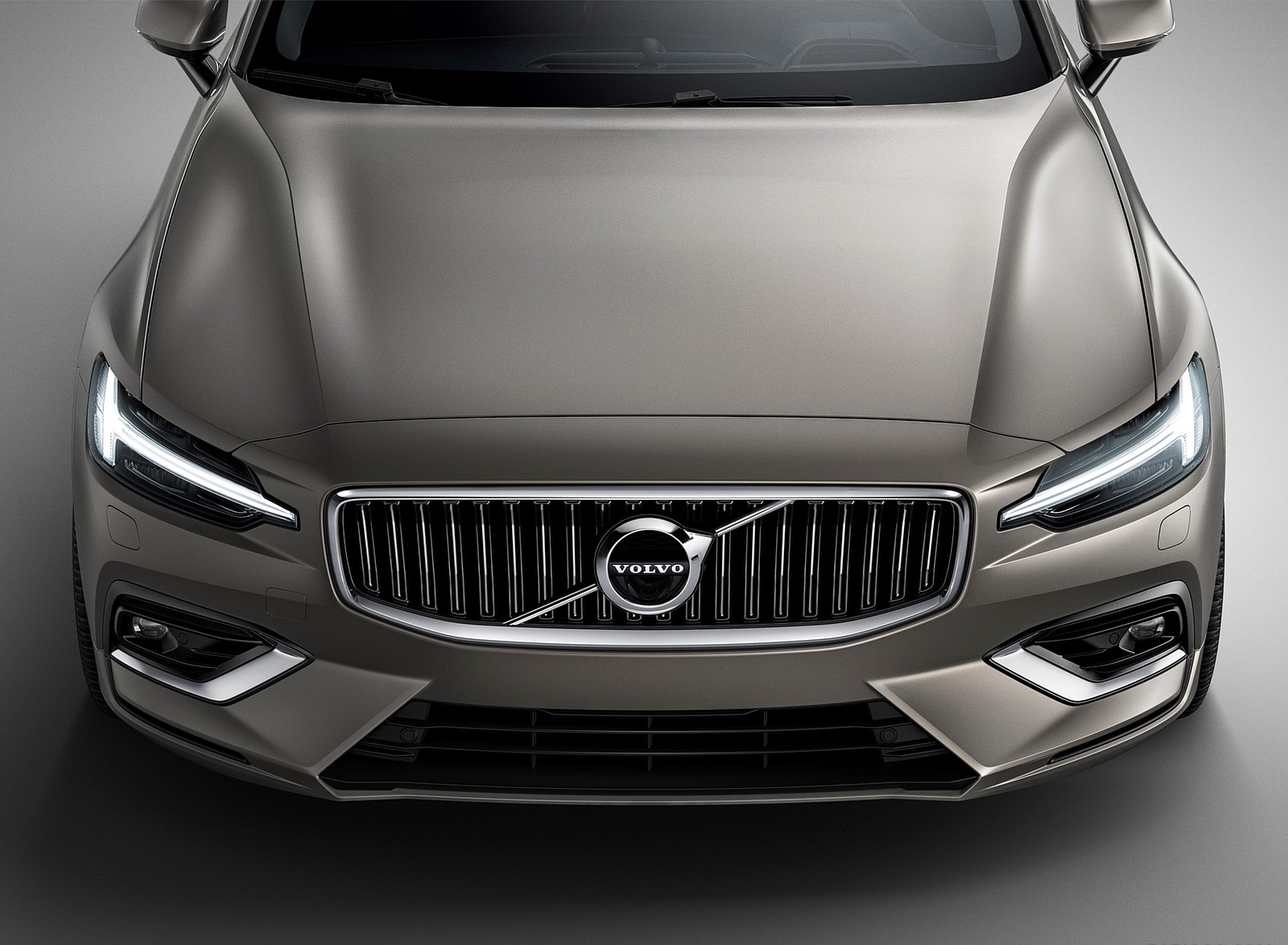 2019 Volvo V60 Grill Wallpapers #42 of 140