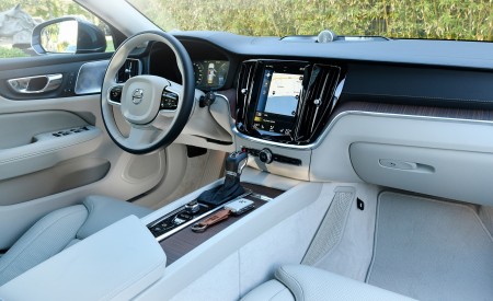 2019 Volvo V60 Interior Cockpit Wallpapers 450x275 (75)