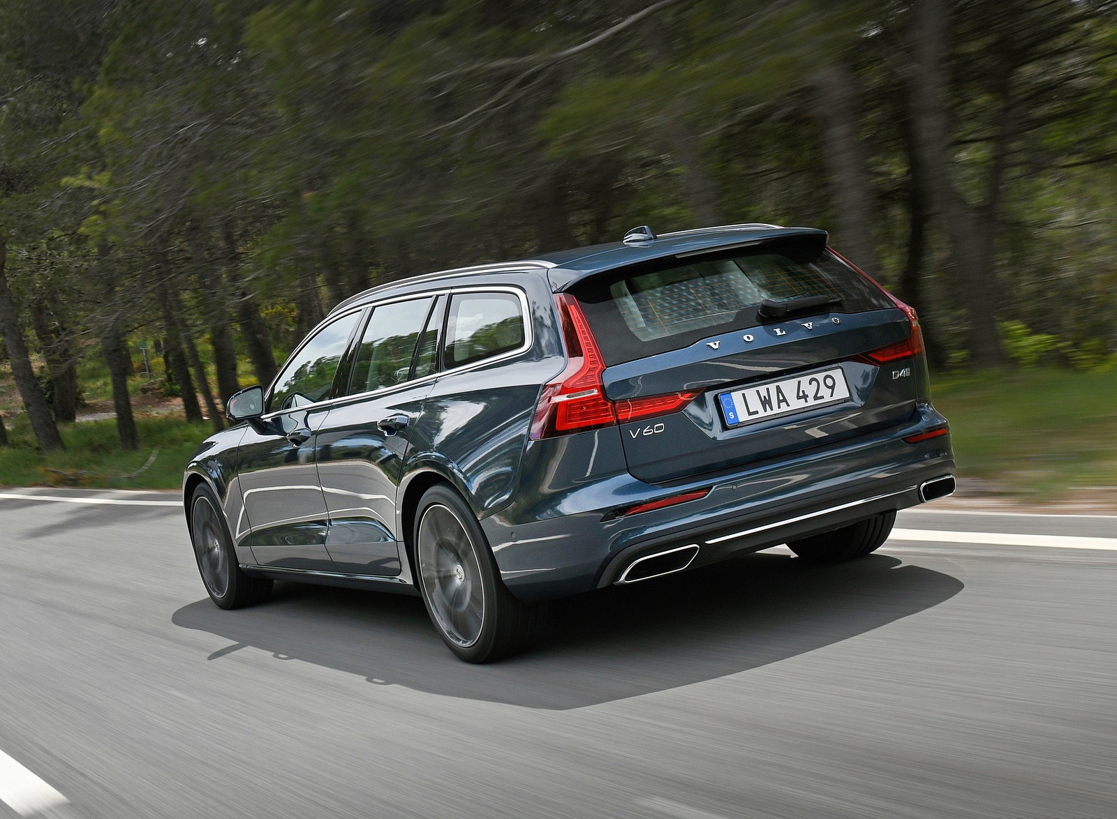 2019 Volvo V60 Rear Three-Quarter Wallpapers #9 of 140