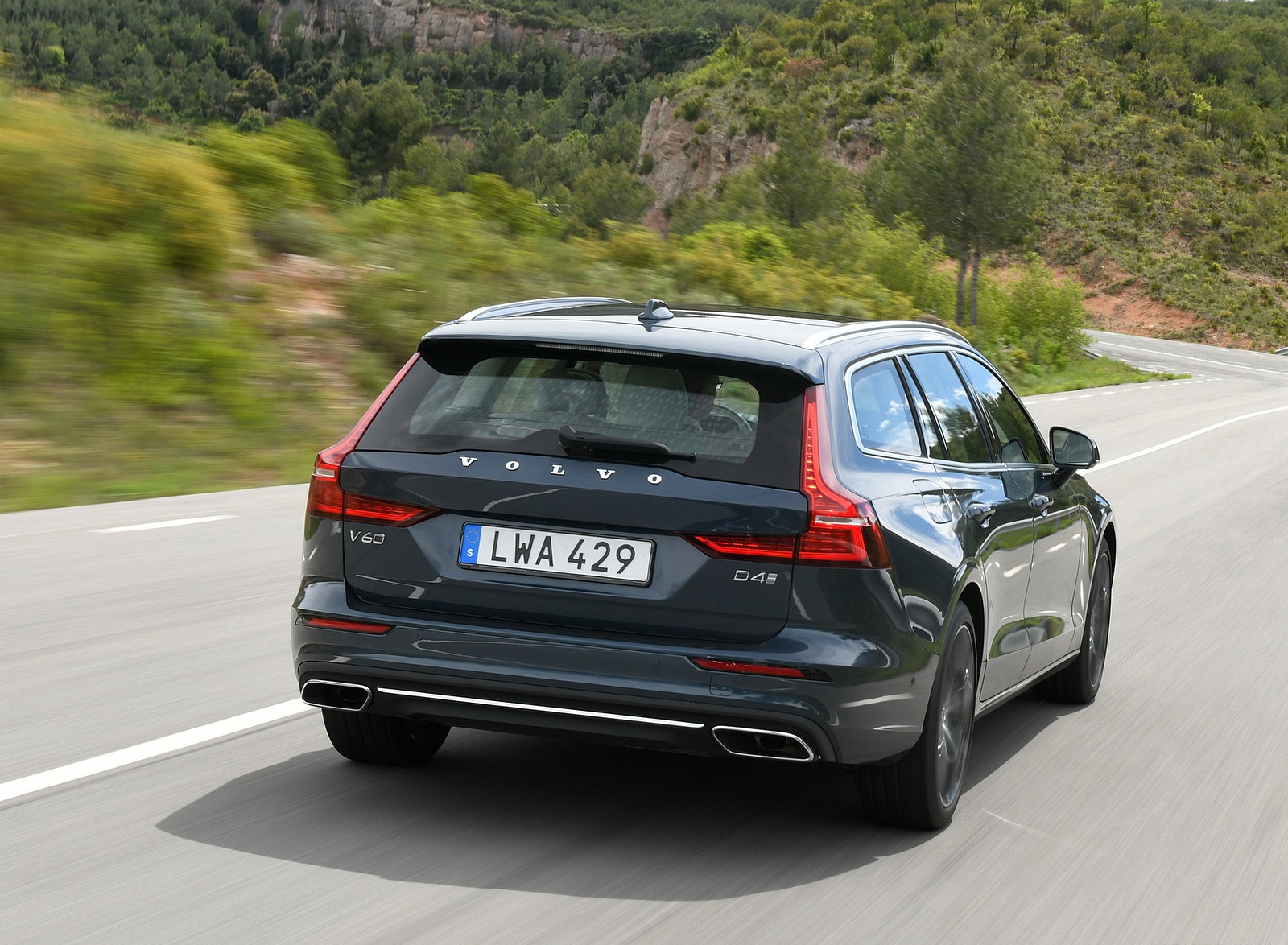 2019 Volvo V60 Rear Wallpapers (5)