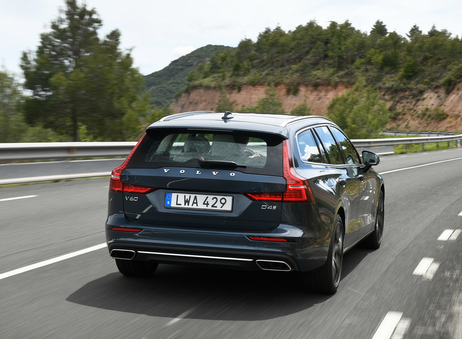 2019 Volvo V60 Rear Wallpapers (10)