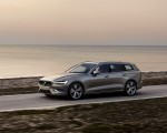 2019 Volvo V60 T6 AWD Inscription (Color: Pebble Grey Metallic) Front Three-Quarter Wallpapers 150x120 (31)