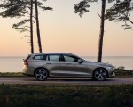 2019 Volvo V60 T6 AWD Inscription (Color: Pebble Grey Metallic) Side Wallpapers 150x120 (26)