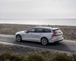 2019 Volvo V60 T6 AWD Momentum (Color: Birch Light Metallic) Rear Three-Quarter Wallpapers 150x120 (21)