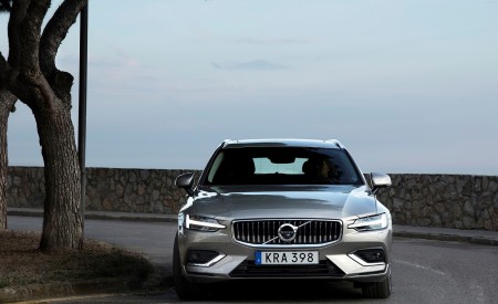 2019 Volvo V60 T6 Inscription (Color: Pebble Grey) Front Wallpapers 450x275 (52)