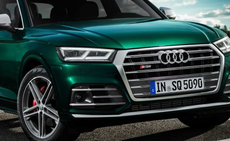 2020 Audi SQ5 TDI (Color: Azores Green Metallic) Front Bumper Wallpapers 450x275 (14)