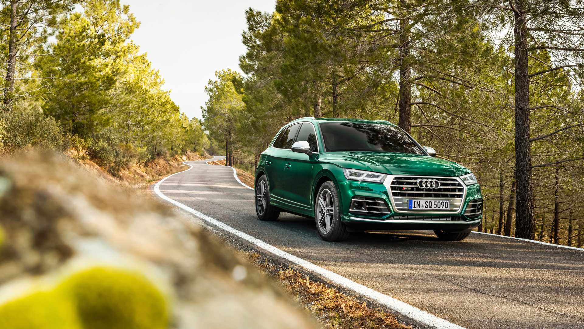 2020 Audi SQ5 TDI (Color: Azores Green Metallic) Front Three-Quarter Wallpapers (1)