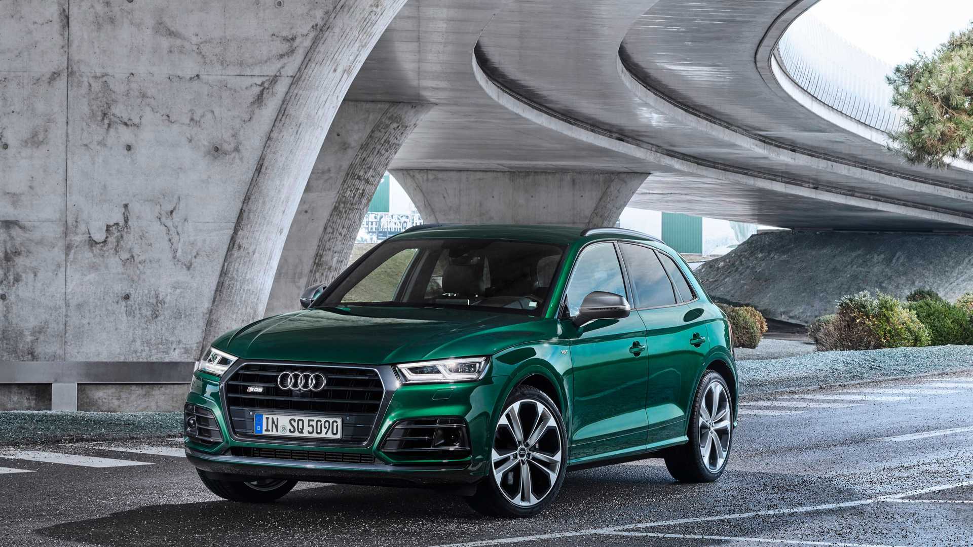 2020 Audi SQ5 TDI (Color: Azores Green Metallic) Front Wallpapers (10)