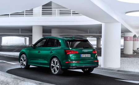 2020 Audi SQ5 TDI (Color: Azores Green Metallic) Rear Three-Quarter Wallpapers 450x275 (12)