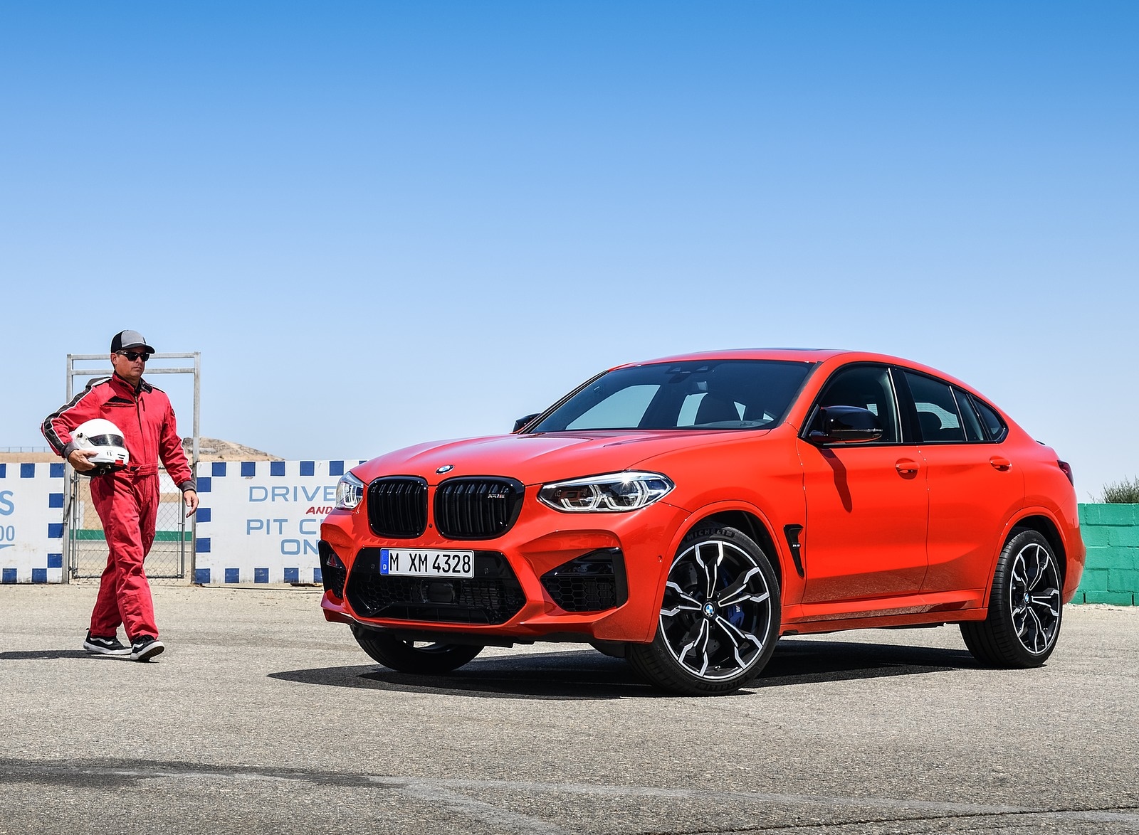2020 BMW X4 M Competition Front Three-Quarter Wallpapers #29 of 86