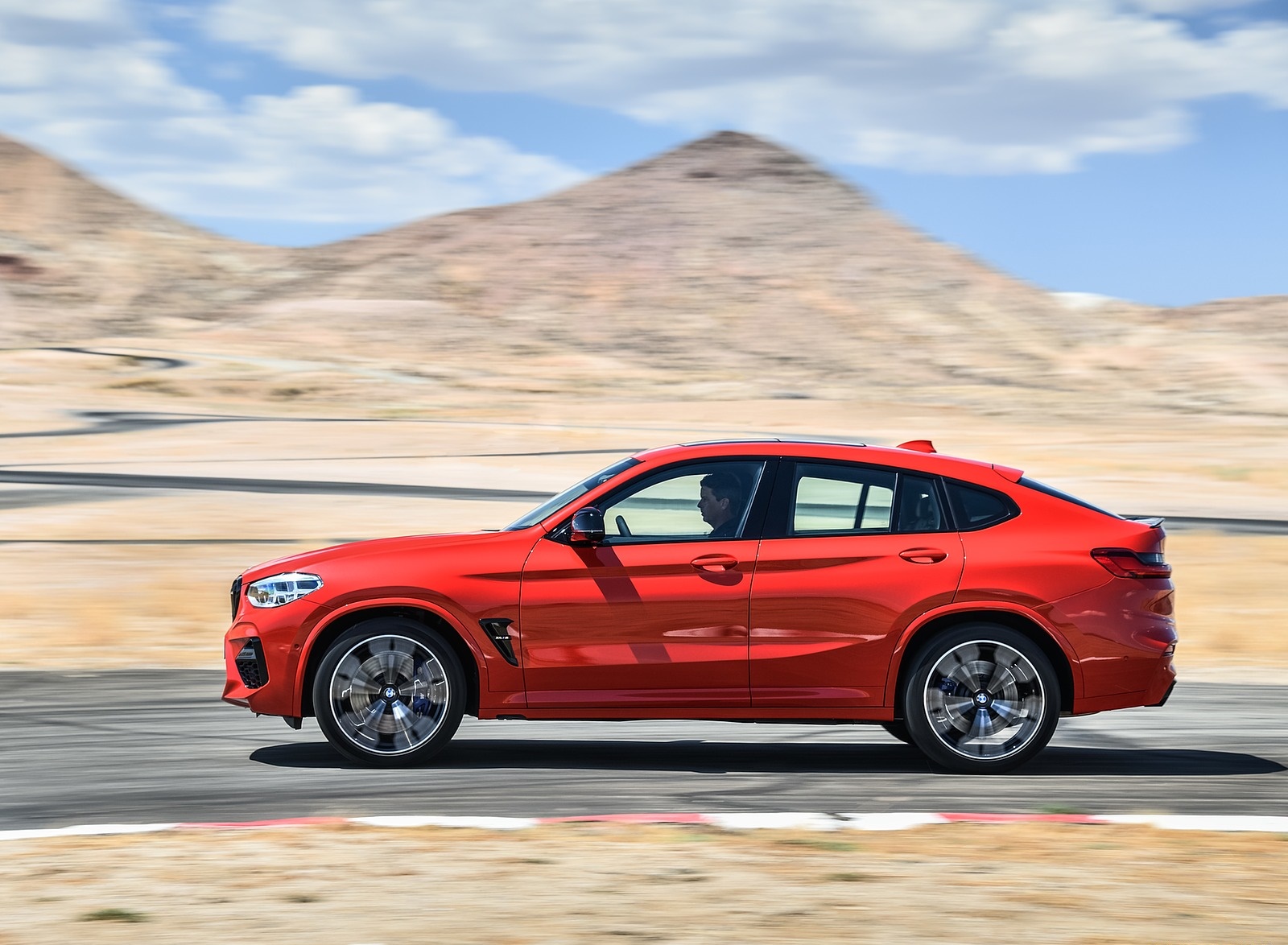 2020 BMW X4 M Competition Side Wallpapers #23 of 86