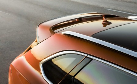 2020 Bentley Bentayga Speed Spoiler Wallpapers 450x275 (14)