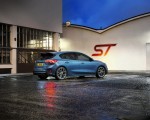 2020 Ford Focus ST Rear Three-Quarter Wallpapers 150x120 (13)