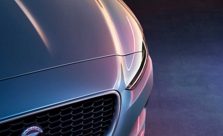 2020 Jaguar XE Grill Wallpapers 450x275 (111)