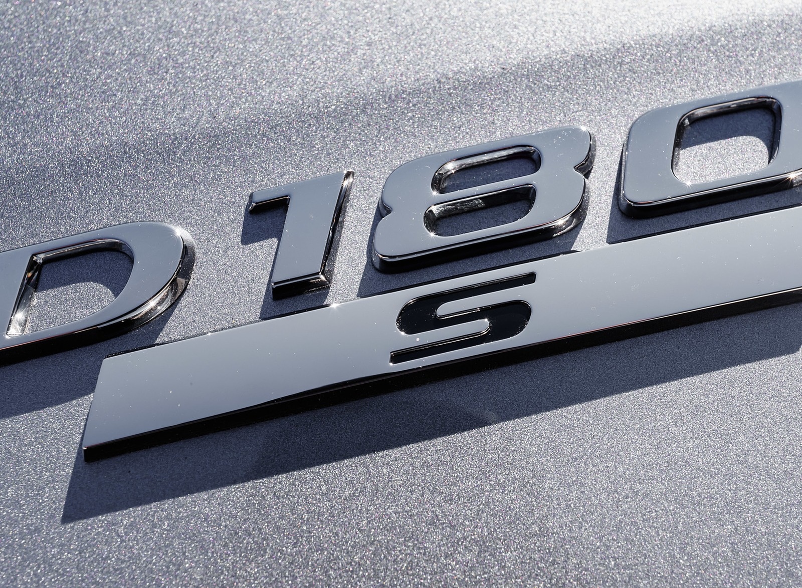 2020 Jaguar XE S D180 (Color: Eiger Grey) Badge Wallpapers #50 of 138