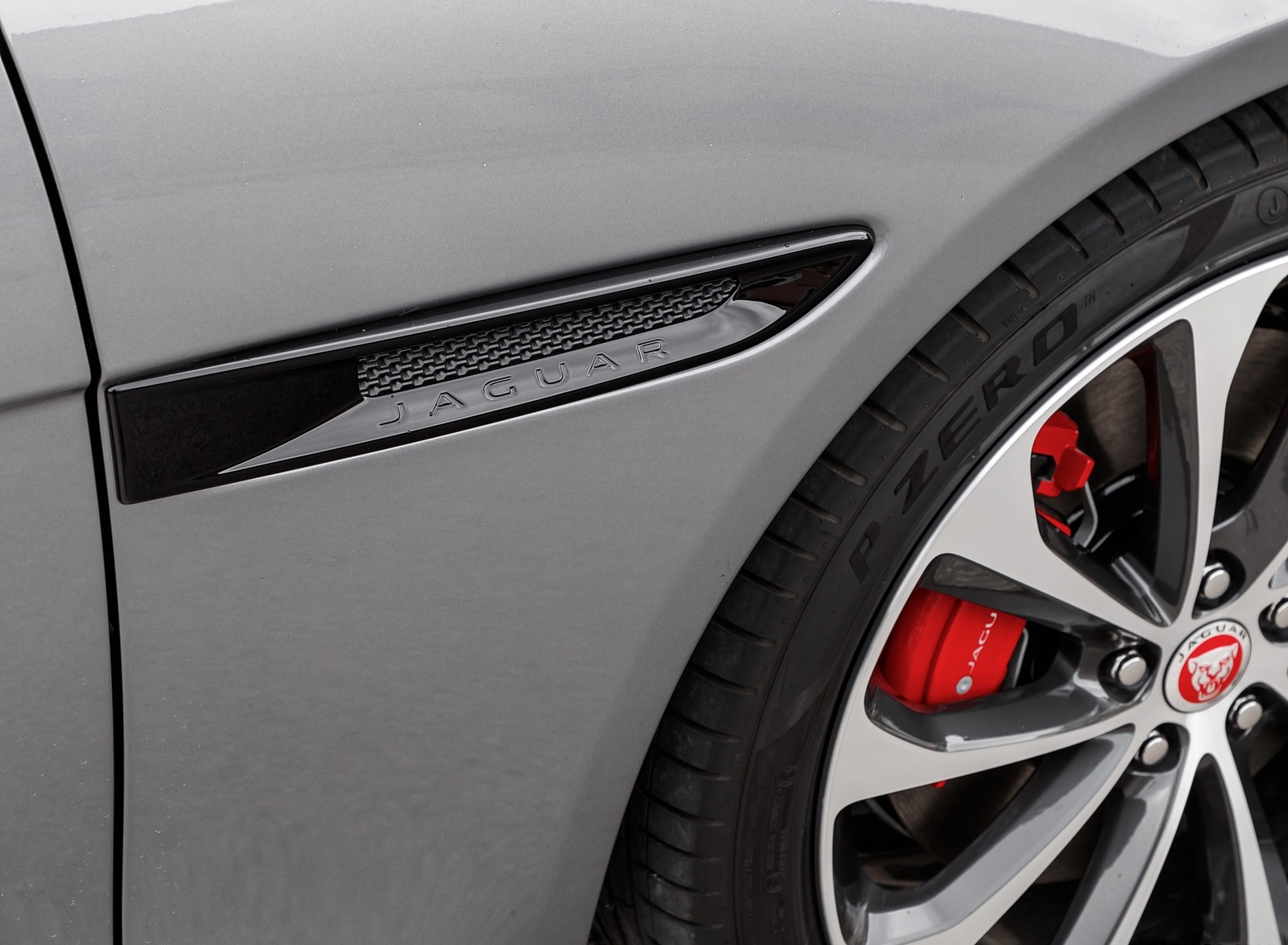 2020 Jaguar XE S D180 (Color: Eiger Grey) Detail Wallpapers #49 of 138
