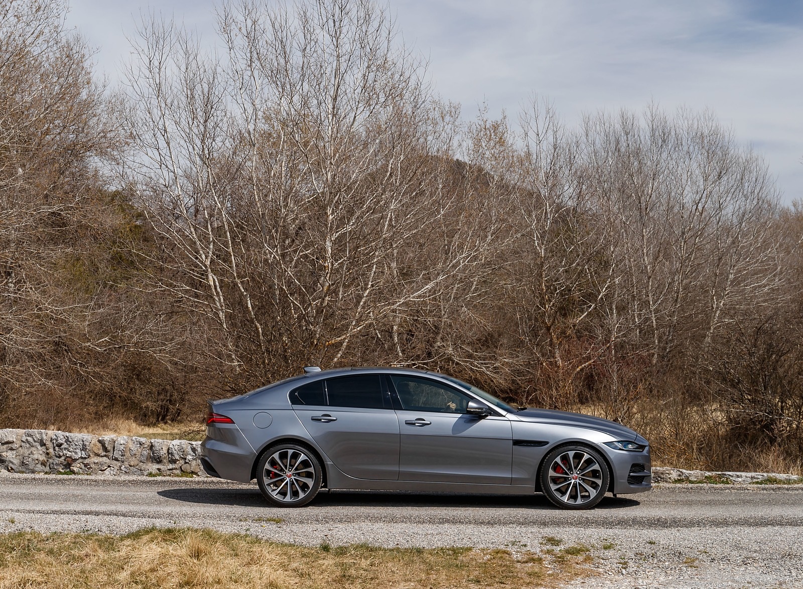 2020 Jaguar XE S D180 (Color: Eiger Grey) Side Wallpapers #40 of 138