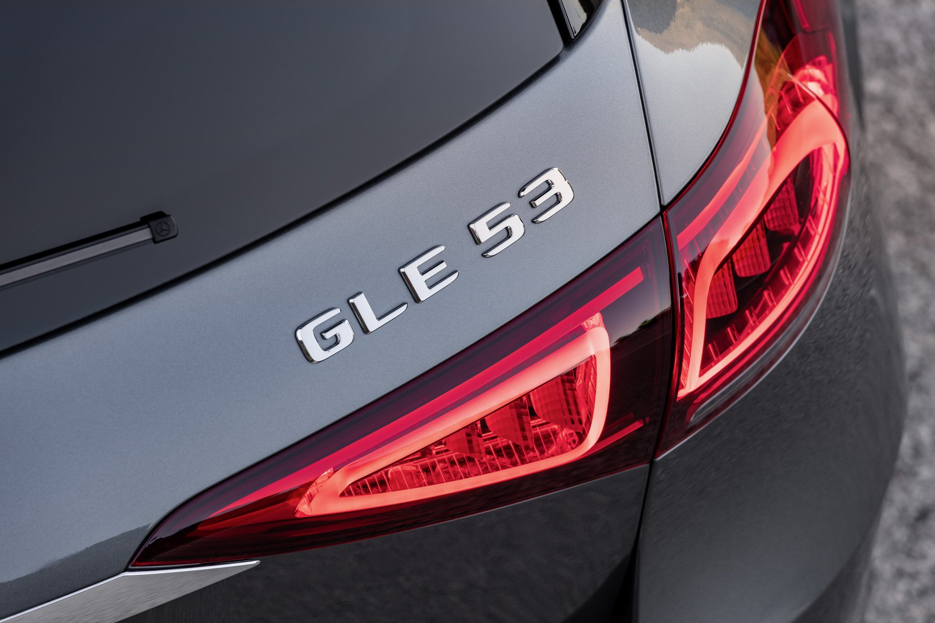 2020 Mercedes-AMG GLE 53 4MATIC+ (Color: Selenite Grey) Badge Wallpapers #33 of 44