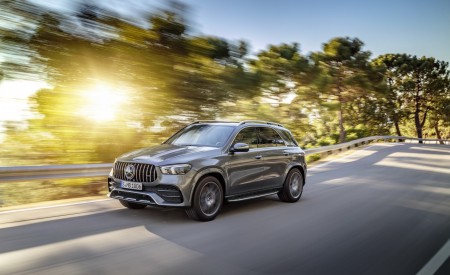 2020 Mercedes-AMG GLE 53 4MATIC+ (Color: Selenite Grey) Front Three-Quarter Wallpapers 450x275 (7)