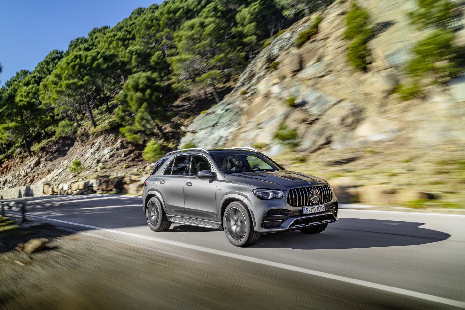 2020 Mercedes-AMG GLE 53 4MATIC+ (Color: Selenite Grey) Front Three-Quarter Wallpapers #2 of 44