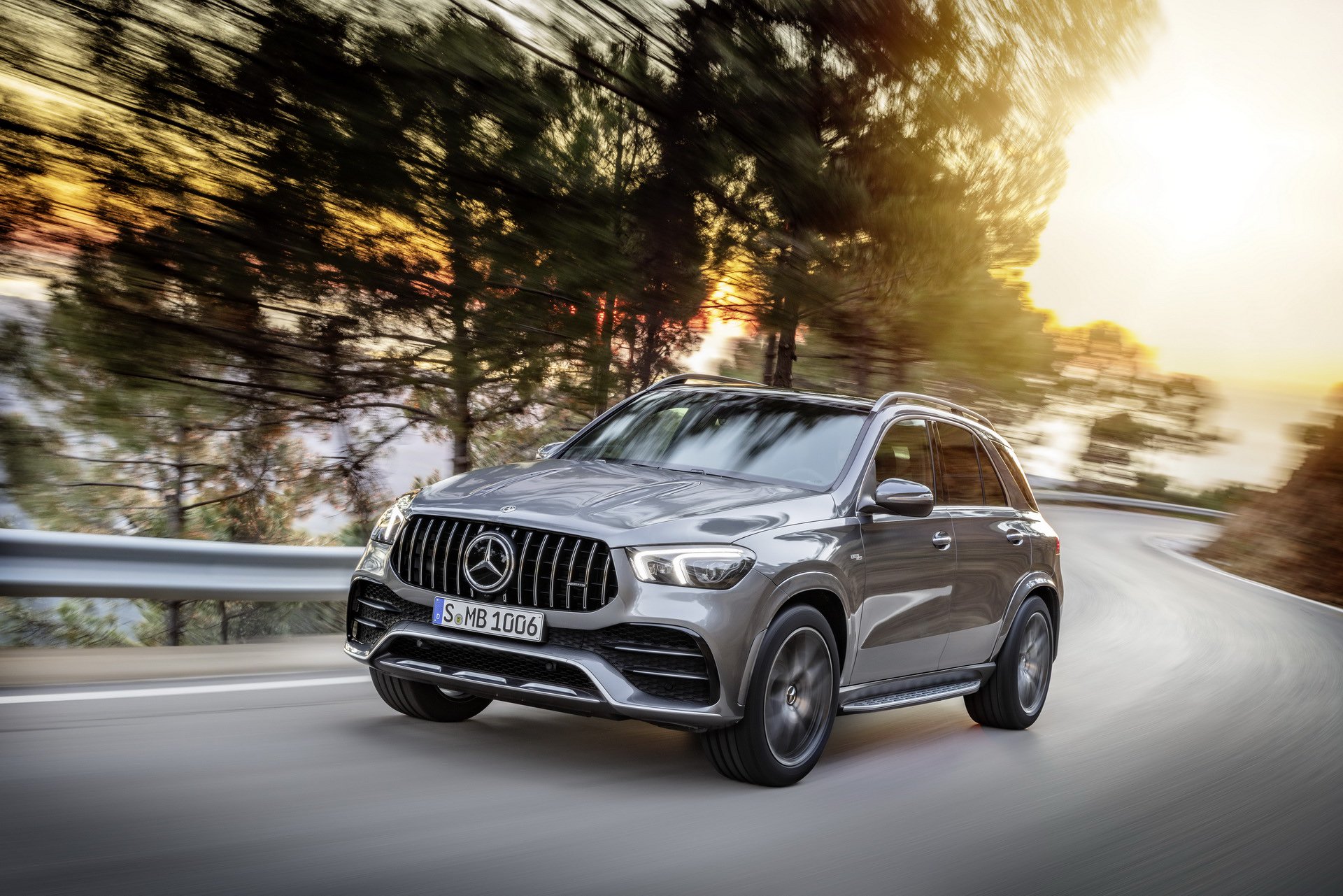 2020 Mercedes-AMG GLE 53 4MATIC+ (Color: Selenite Grey) Front Wallpapers #8 of 44