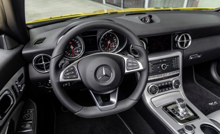 2020 Mercedes-Benz SLC 300 Final Edition Interior Wallpapers 450x275 (42)