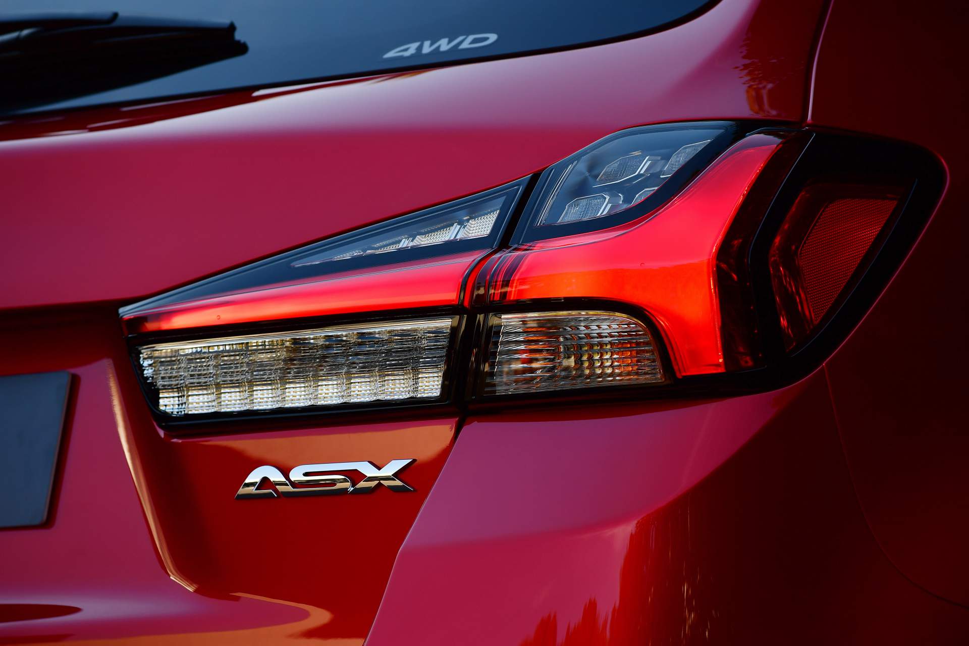 2020 Mitsubishi Outlander Sport Tail Light Wallpapers #24 of 30