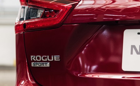 2020 Nissan Rogue Sport Detail Wallpapers 450x275 (43)