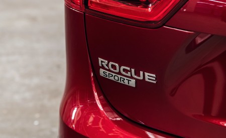 2020 Nissan Rogue Sport Detail Wallpapers 450x275 (30)
