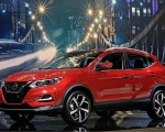 2020 Nissan Rogue Sport Front Three-Quarter Wallpapers 150x120 (50)