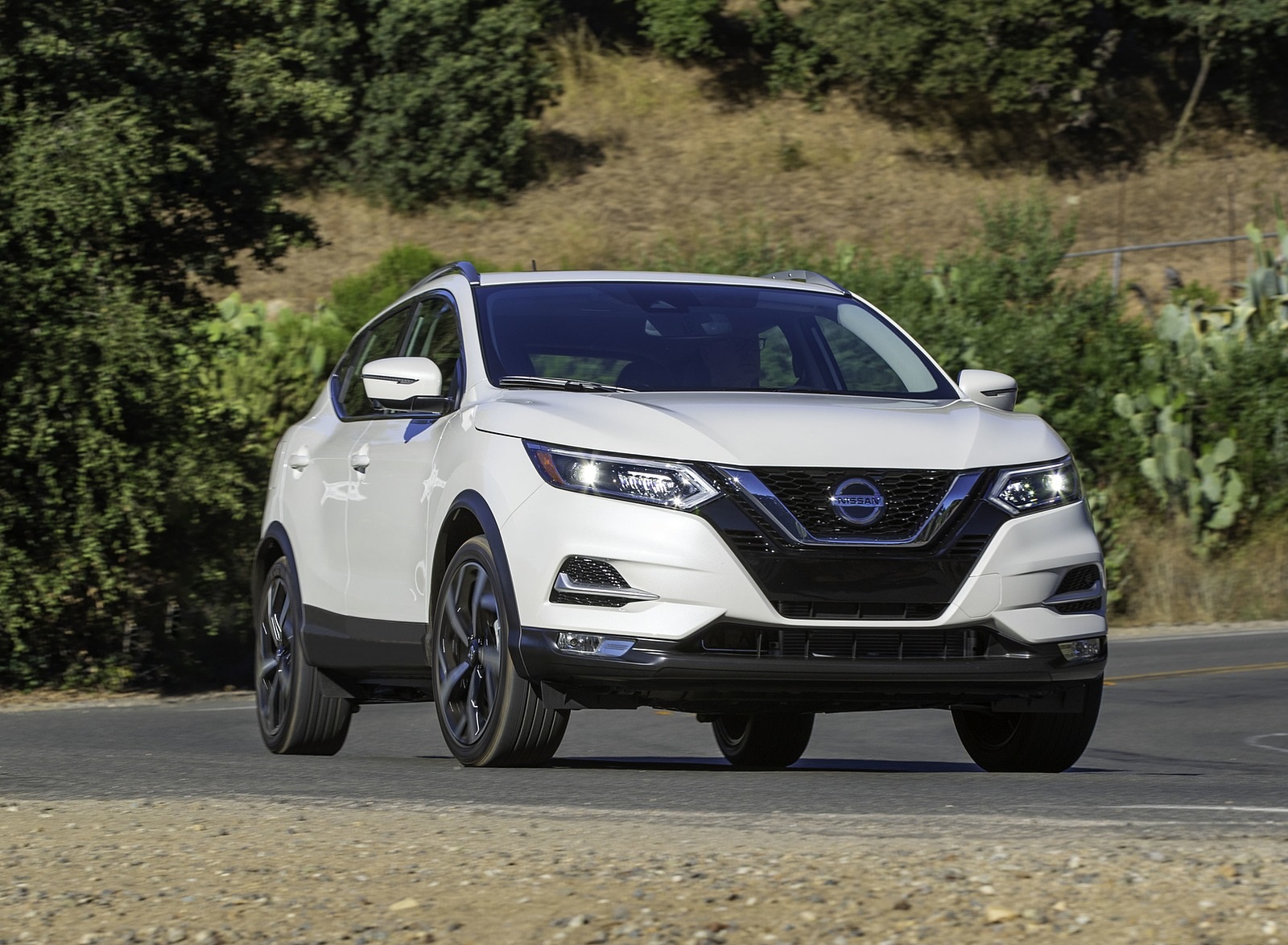 2020 Nissan Rogue Sport Front Three-Quarter Wallpapers #3 of 50