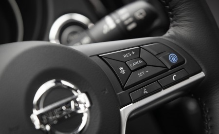 2020 Nissan Rogue Sport Interior Steering Wheel Wallpapers 450x275 (19)