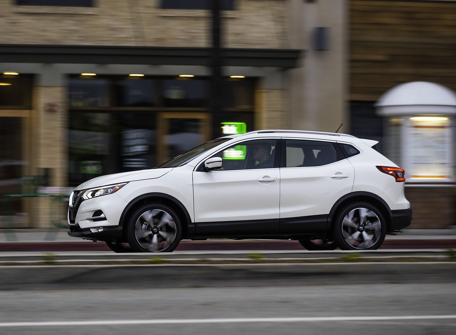 2020 Nissan Rogue Sport Side Wallpapers #5 of 50