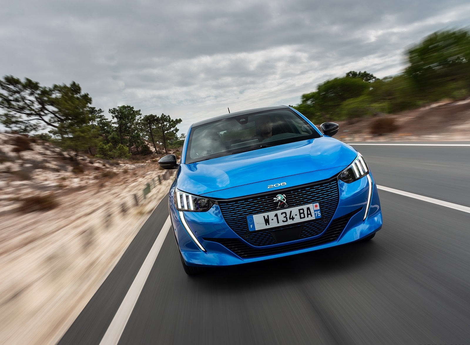 2020 Peugeot e-208 EV Front Wallpapers (1)