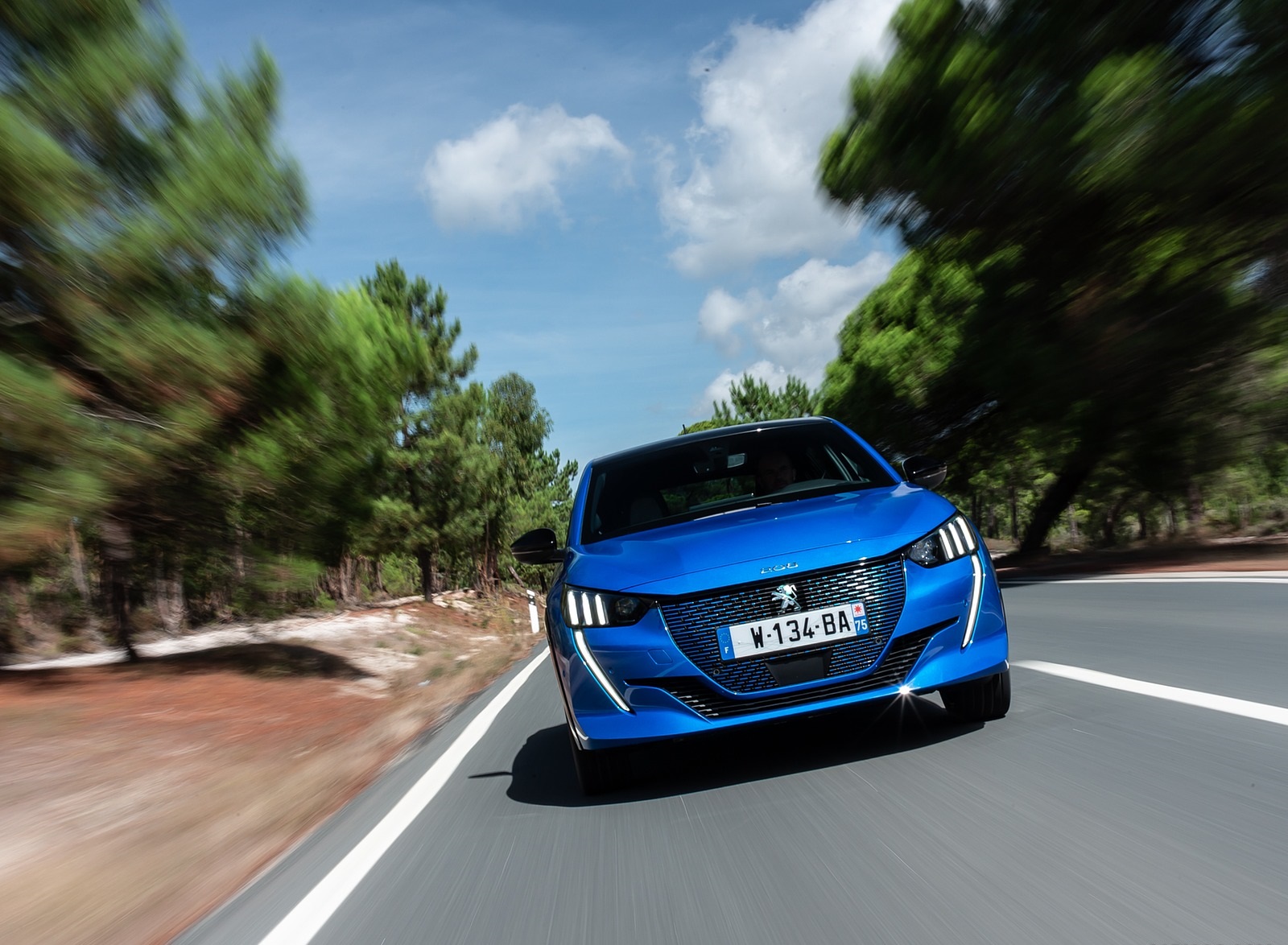 2020 Peugeot e-208 EV Front Wallpapers #18 of 82