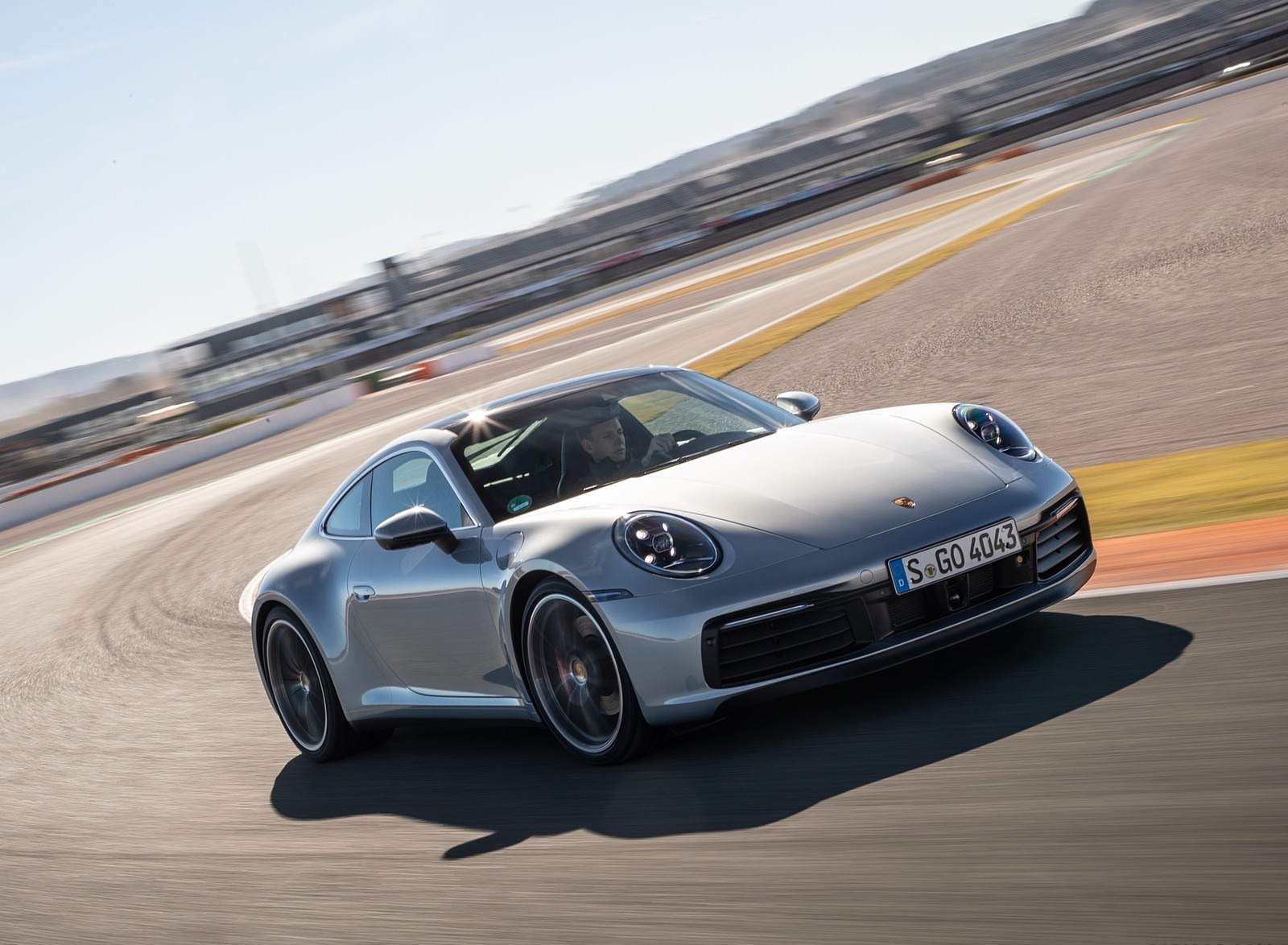 2020 Porsche 911 4S (Color: Agate Grey Metallic) Front Three-Quarter Wallpapers #100 of 185