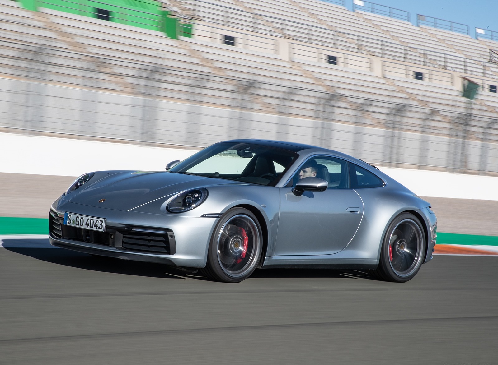 2020 Porsche 911 4S (Color: Agate Grey Metallic) Front Three-Quarter Wallpapers #101 of 185