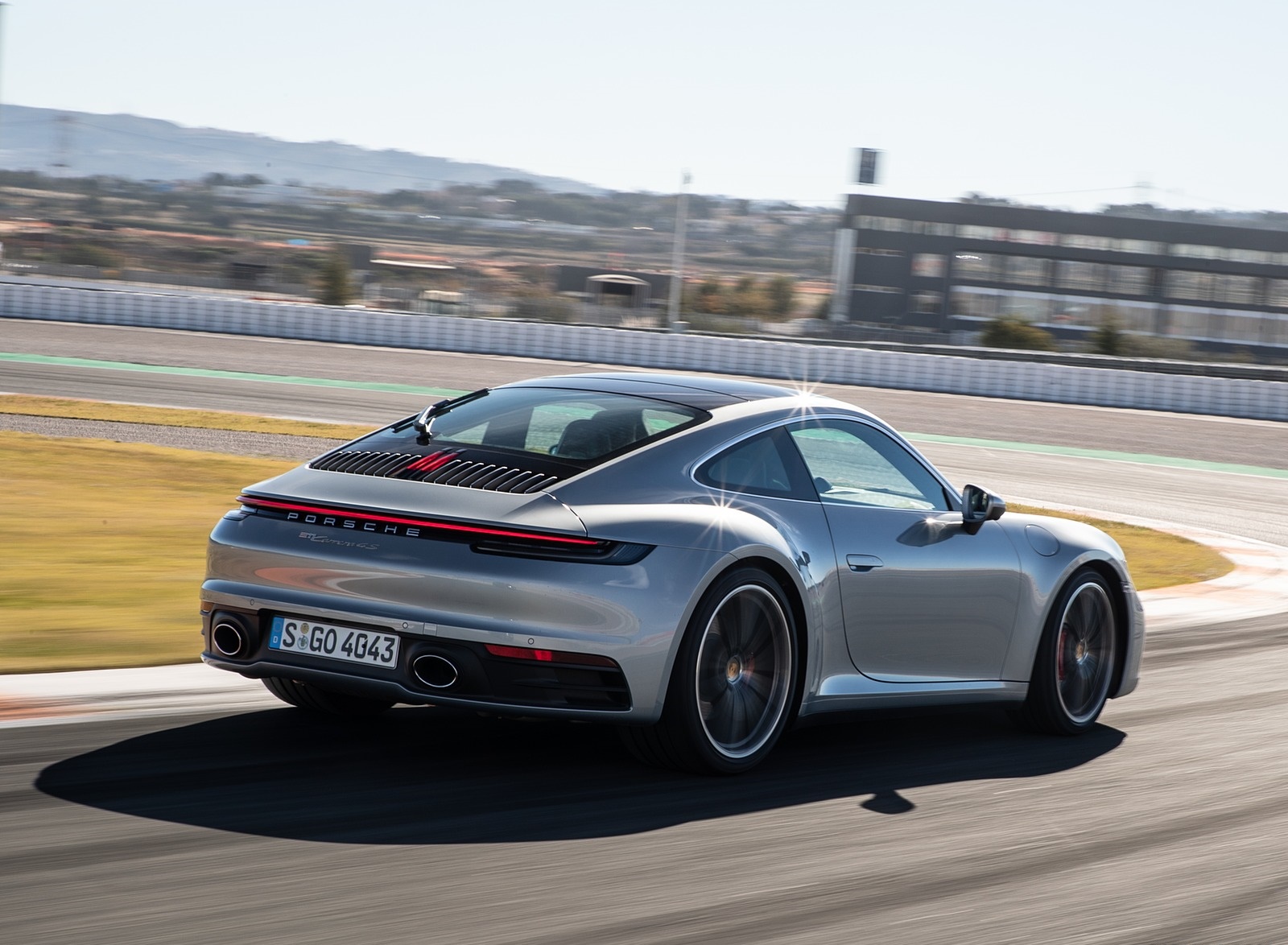 Порше 911 2020 Carrera 4s
