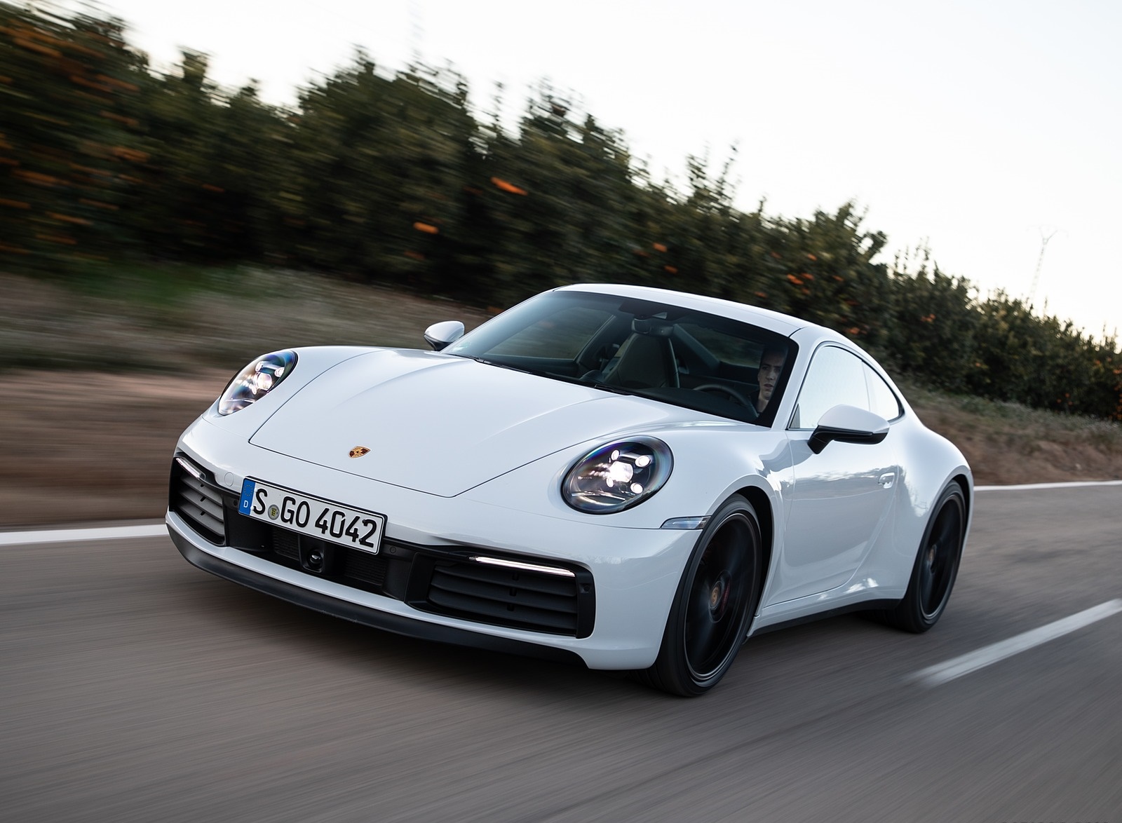 2020 Porsche 911 4S (Color: Carrara White Metallic) Front Wallpapers #112 of 185