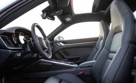 2020 Porsche 911 4S (Color: Carrara White Metallic) Interior Front Seats Wallpapers 450x275 (136)