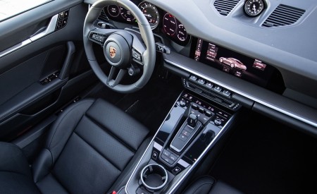 2020 Porsche 911 4S (Color: Carrara White Metallic) Interior Wallpapers 450x275 (141)
