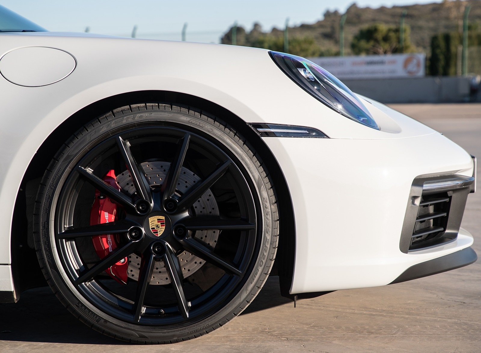 2020 Porsche 911 4S (Color: Carrara White Metallic) Wheel Wallpapers #134 of 185