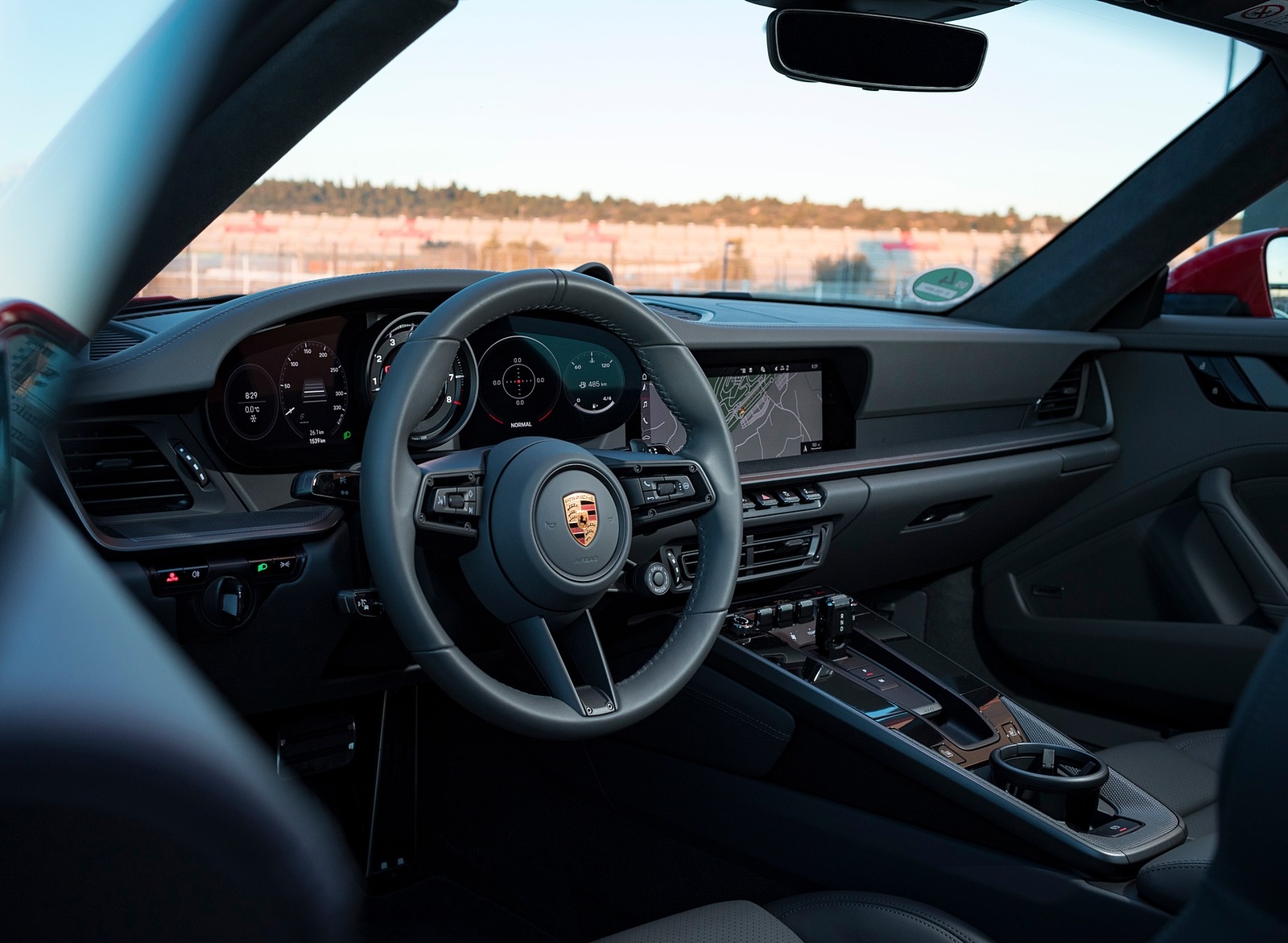 2020 Porsche 911 4S (Color: Guards Red) Interior Wallpapers #27 of 185