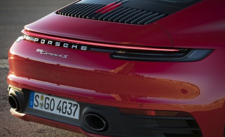 2020 Porsche 911 4S (Color: Guards Red) Tail Light Wallpapers 450x275 (21)